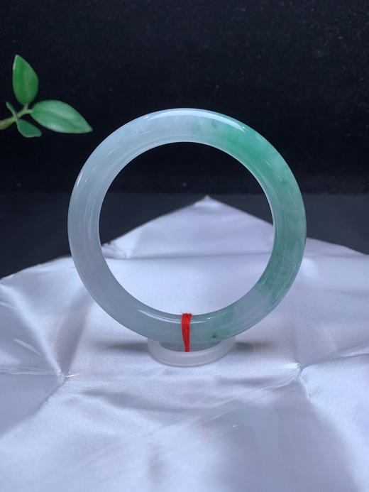 612471，54.8带绿细圆条，一半飘甜绿色，清新有种水 商品图1