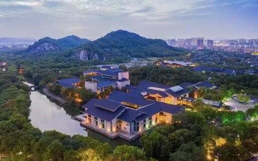 仅 798 元 / 2 晚！入住鲁迅笔下江南的五星酒店，邻鉴湖、近鲁镇，推窗见景，节假日不加价！ 商品图0