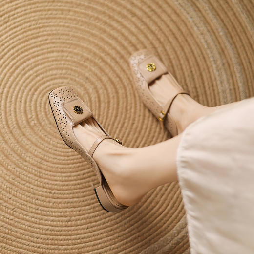 阿么手工女鞋山茶花真皮穆勒鞋粗跟3CM时尚包头一字带拖鞋女外穿 商品图2