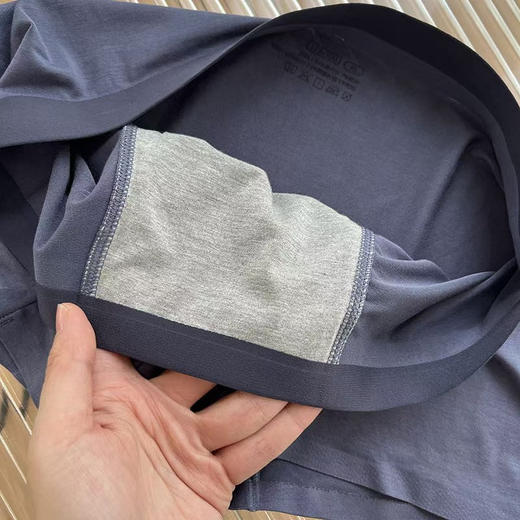 原单正品 Lulu高端限定黑色礼盒装，官网179美刀，经典三色男士内裤,必须顺手带一盒，吸汗高弹力，男款平角内裤
尺码L-4XL，一盒三条
贴身衣物无质量问题不退换 商品图6