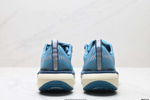 耐克NIKE ZOOMX INVINCIBLE RUN FK4轻量休闲运动慢跑鞋DR2615-010男女鞋 商品图5