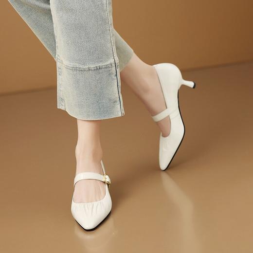 【预售5天】温柔气质皱褶面软皮粗跟简约尖头中跟通勤女单鞋HY&H3612 商品图4