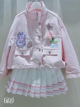 【春上新】【琳麦罗 秋装特惠】LYNN&MILO  8楼琳麦罗  粉色立体章仔刺绣牛仔外套