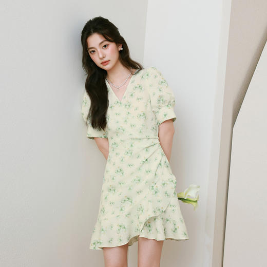 【严选】诗凡黎碎花连衣裙2025春季显瘦甜美暗纹提花泡泡袖围裹式茶歇裙7G3190221 商品图0