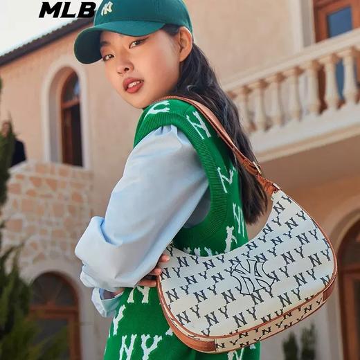 【品牌授权】扫码验证 韩国MLB 钻石老花腋下包-黑色 棕色女新款老花 奶油色 时尚运动背包单肩学生书包  3ABQL023N 商品图4