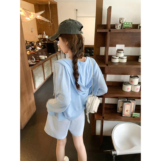 <曾小咸推荐>百搭2色薄款宽松连帽防晒拉链外套 商品图4