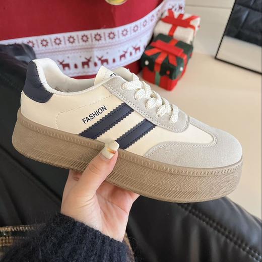 SOSOTATA  复古德训板鞋 4cm跟高设计，上脚柔软，显腿长；足弓支撑，舒适缓压；M型小圆头，上脚不臃肿；防滑鞋底，时尚百搭 商品图2