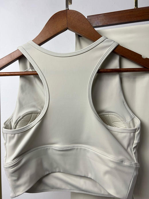 【团购】返场啦 可儿自留栗子咖色 又留了一套象牙白  好好看 更加塑型的 LAPERLA  瑜伽健身背心式 跑步套装 商品图9