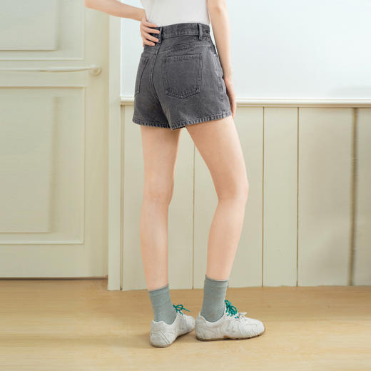 【严选】诗凡黎浅灰牛仔短裤2025年春新款高腰显瘦设计感时尚百搭直筒裤子7G3150041 商品图4