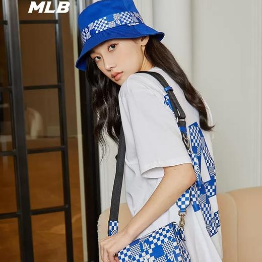 【品牌授权】防伪码 韩国MLB 棋盘格斜挎包-深蓝色 女新款老花满印休闲时尚运动背包单肩学生书包 3ACRS042N 商品图2