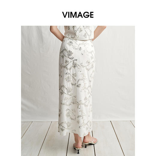 VIMAGE纬漫纪高腰显瘦百搭时髦刺绣半身裙2025夏季新款V2306914 商品图4