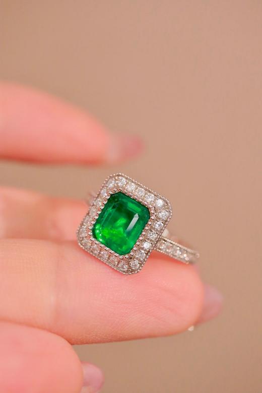 1.5ct刻面祖母绿戒指 商品图3