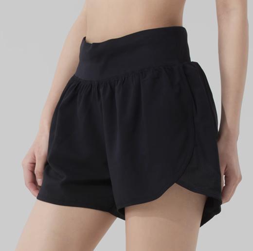 【双12抄底福利一口价】【如无库存，将做退款】
安德玛UA女子百搭舒适宽松透气时尚运动短裤 1383242-001 商品图0