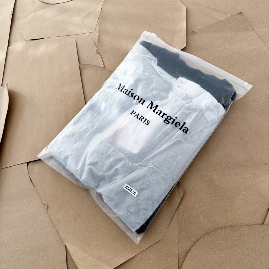 点此购买 梅森马吉拉夏季男女款植绒烫图短袖t恤 gz 312224