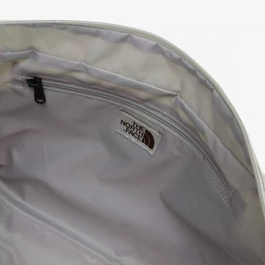 外贸正品日单 THE NORTH FACE 男女同款WL HOBO BAG L号超大容量单肩背包
尺码27x36x12.5cm
代购 300➕ 商品图12