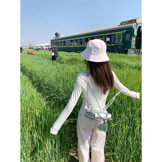 <曾小咸推荐>百搭休闲字母印花修身防晒宽松T恤 商品图4