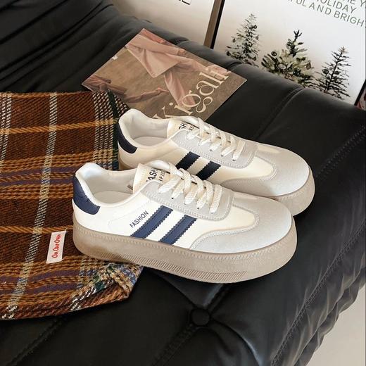 SOSOTATA  复古德训板鞋 4cm跟高设计，上脚柔软，显腿长；足弓支撑，舒适缓压；M型小圆头，上脚不臃肿；防滑鞋底，时尚百搭 商品图3