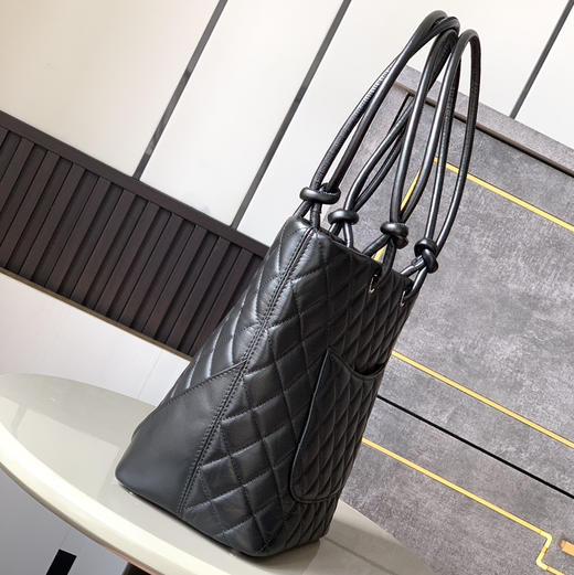 CHanel*香奶奶24A早春中古康鹏菜篮子包熊猫配色 商品图1