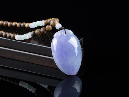 XY0155沉香+翡翠紫罗兰寿桃挂坠 商品图1