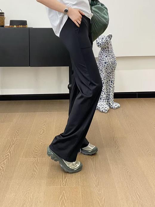 点此购买 lulu露露Throwback Still女士裸感抽绳运动阔腿裤 zc 312400 商品图10