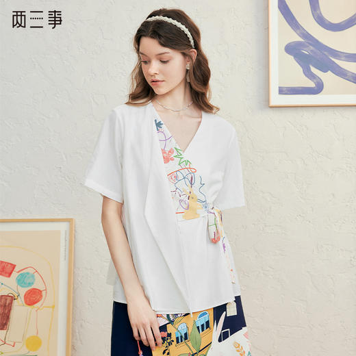 两三事 本真底色 2025春季新款文艺风印花绑带v领衬衫女宽松 商品图0