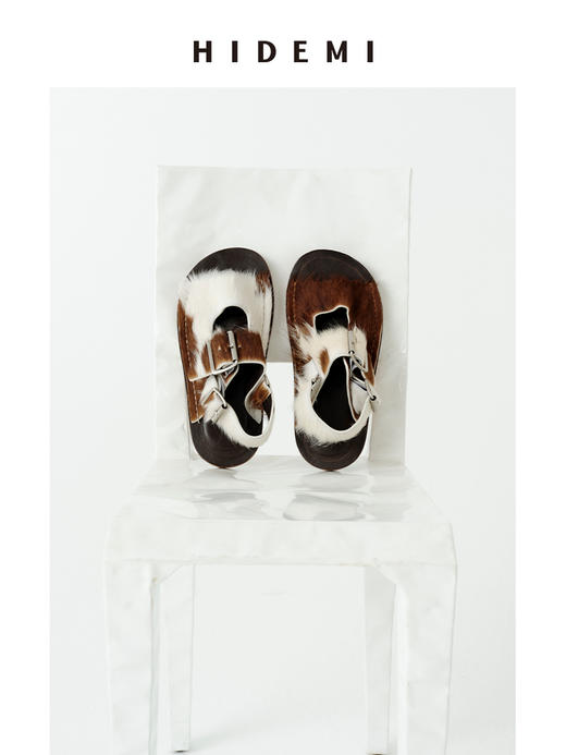 HIDEMI 进口牛毛动物纹系列金属扣大脚板中厚底设计感怪诞凉鞋 商品图2