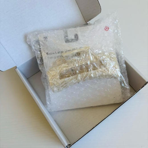 原单正品浅象牙白Lulu超大号女士抓夹！ 商品图4