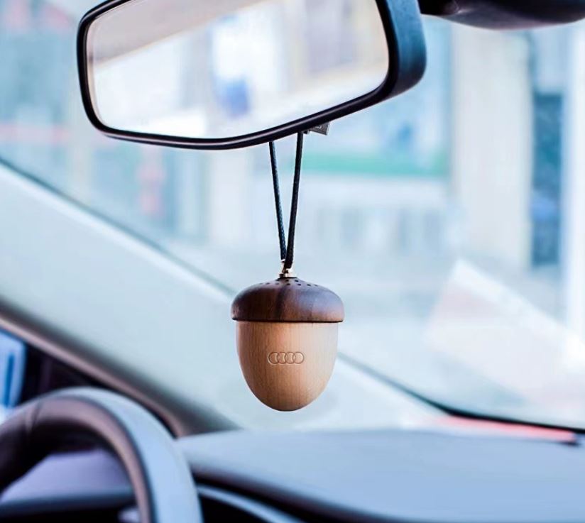 奥迪车内挂饰香水（松果造型）