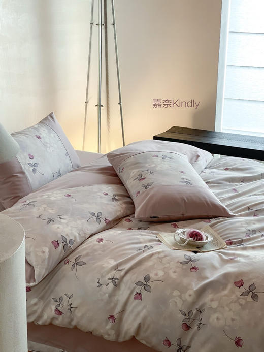 【气质温柔】2025新款全棉超柔50支斜纹长绒棉数码印花四件套  把花园搬进卧室 视觉美感加分 商品图2