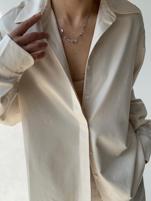 DONSEE10｜DS10AW2436 白色简约质感衬衫 商品图2