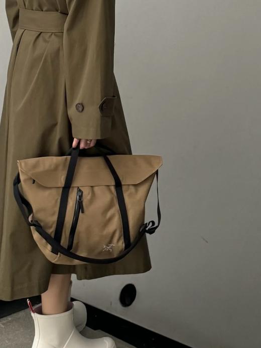 点此购买 始祖鸟男女款单肩斜挎手提信封邮差包 xj 312378 商品图2