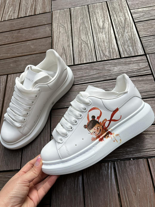317-8 升级新版 哪吒印花 MCQ 增高厚底小白鞋 情侣款潮流系带厚底鞋 商品图9