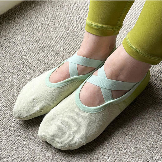 【现货秒发】壁虎瑜伽【2503WZ351】渐变交叉带防滑瑜伽袜 商品图2