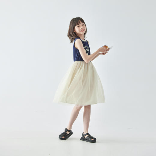 棵初2025年夏季新款拼纱针织背心连衣裙女童蝴蝶结印花无袖中长裙 商品图3