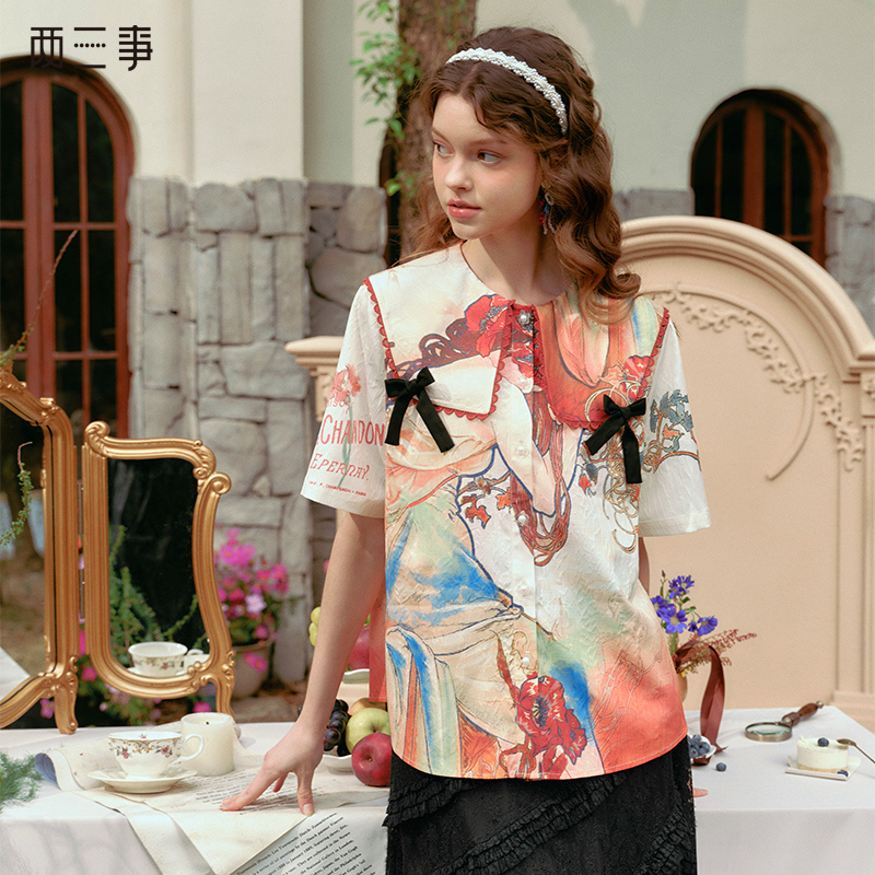 两三事 蜜夏神谕 2025春季新款文艺风蝴蝶结大翻领印花衬衫女宽松