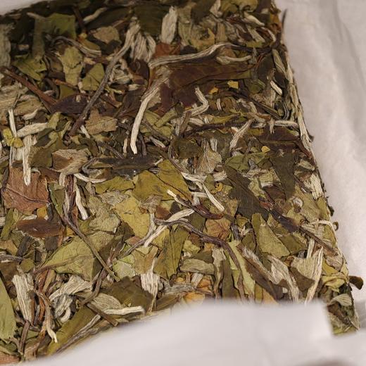 2022年  闽白时代  花香牡丹 中雄御品 100g/饼 商品图5