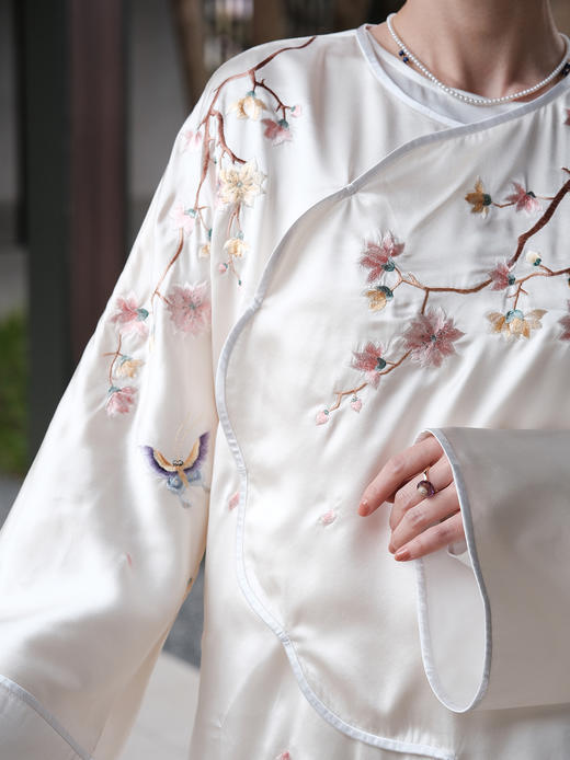 盛唐牡丹| 海棠花开手推绣真丝上衣 商品图8