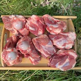 新鲜猪大骨拳头骨19.8元1箱约2.8-3斤，不带骨髓部分，明天下午到