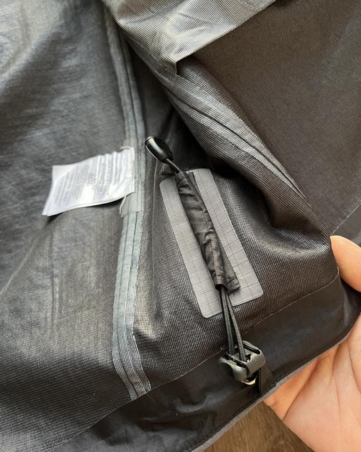 点此购买 始祖鸟春秋季男女款军鸟防风防水硬壳冲锋衣外套 xj 312388 商品图14