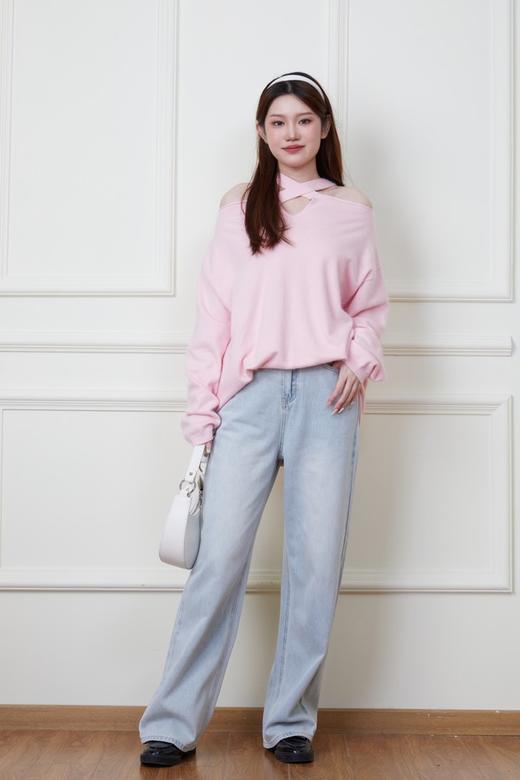 SIA SAYLOR 交叉镂空露肩针织上衣 19836 商品图1