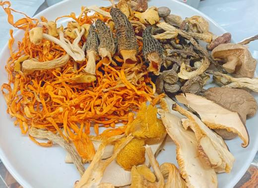 【品质升级】云南野生菌汤包80克/袋 内含足足4朵羊肚菌 易鲜得商城定制 商品图1