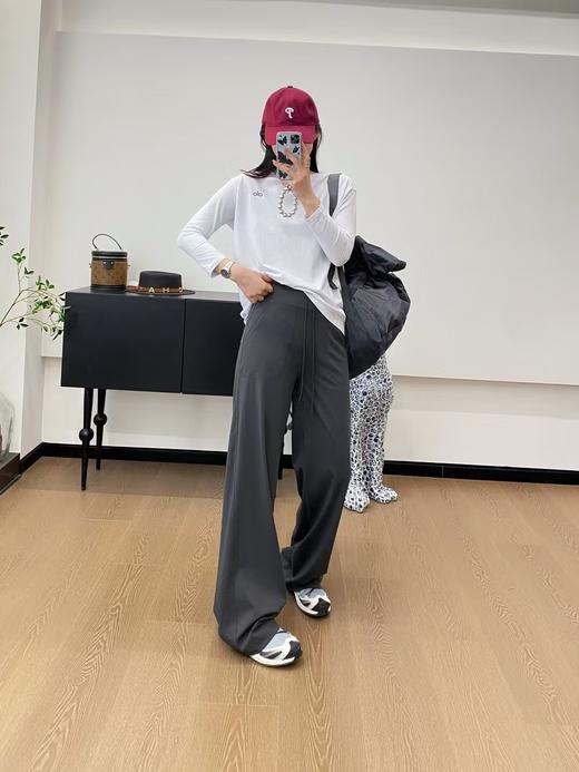 点此购买 lulu露露Throwback Still女士裸感抽绳运动阔腿裤 zc 312400 商品图7