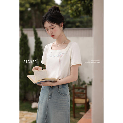 鹿向南「虹趣浅夏」杏色方领T恤2025夏季新款时尚短袖上衣女L53706 商品图2