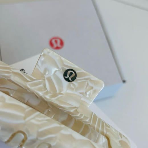 原单正品浅象牙白Lulu超大号女士抓夹！ 商品图6