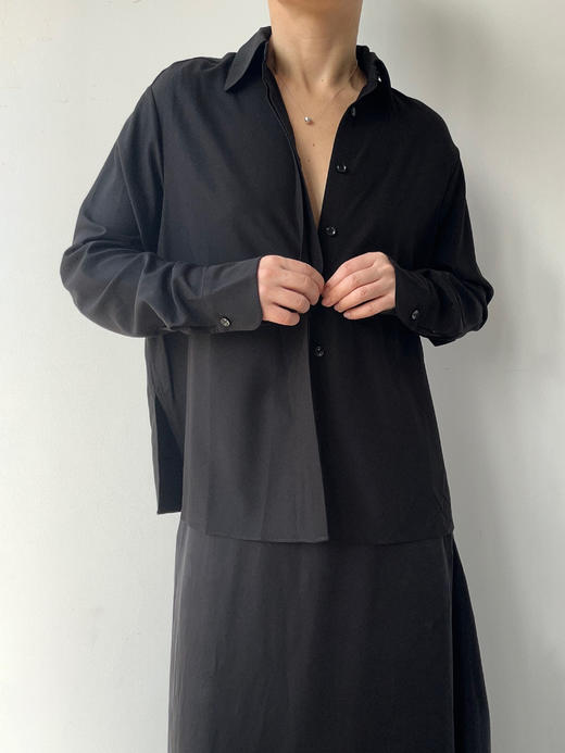 DONSEE10｜DS10AW2436-C 黑色简约质感衬衫 商品图4