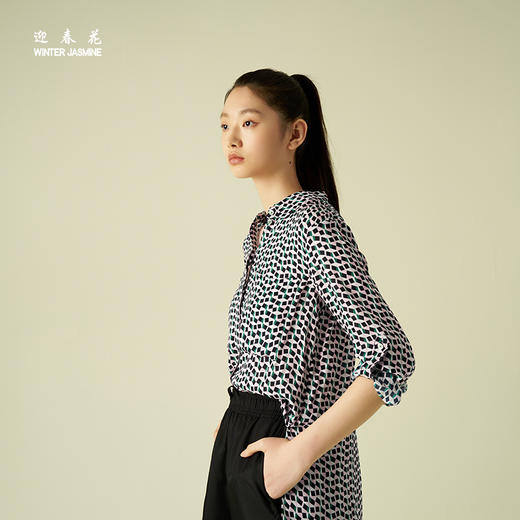 桑罗&迎春花女装双口袋衬衫 商品图3