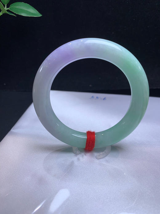 612484，55.6 春彩圆条 ，一大截甜绿色，一截带紫底色， 清新秀气 商品图3