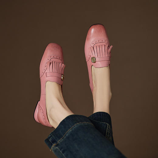 【预售5天】英伦浪漫樱花粉流苏镂空花朵牛皮乐福鞋粗低跟方头真皮单鞋女MT&MD6015 商品图0