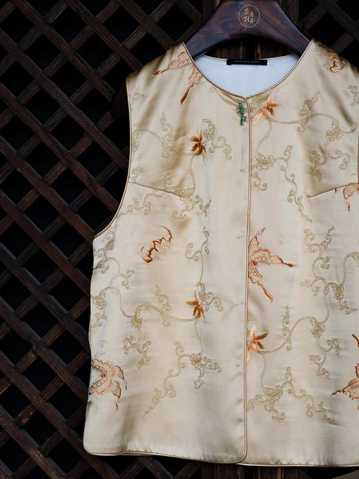 盛唐牡丹| 松花黄缠枝福蝶真丝马甲 商品图1