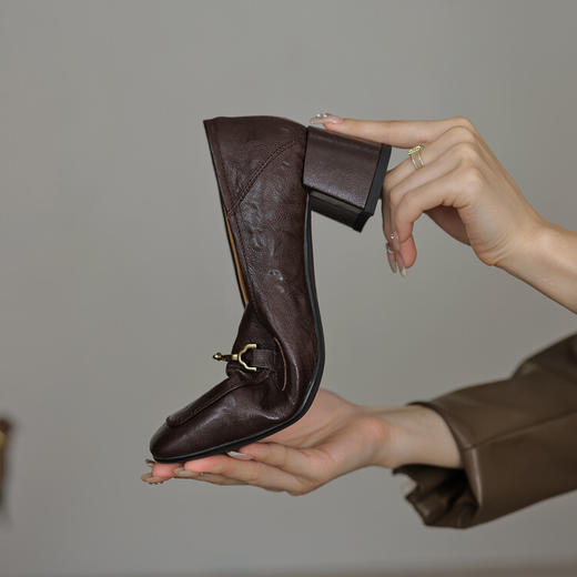 乐福鞋女2025春秋季法式粗跟中跟小皮鞋方头复古英伦单鞋！ 商品图3